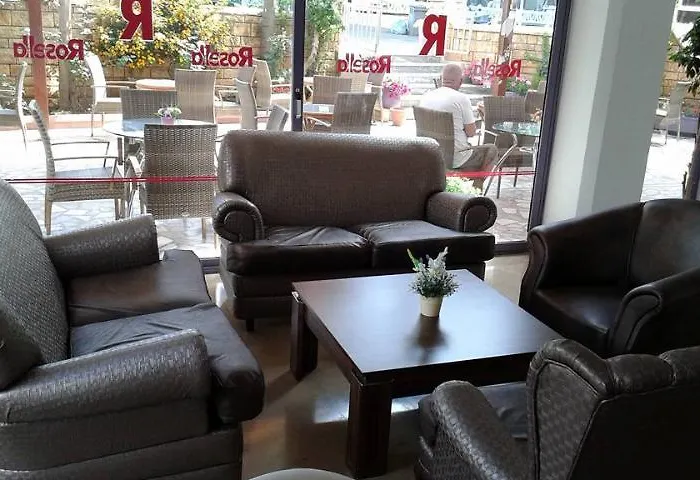 מלון Rosella אלאניה