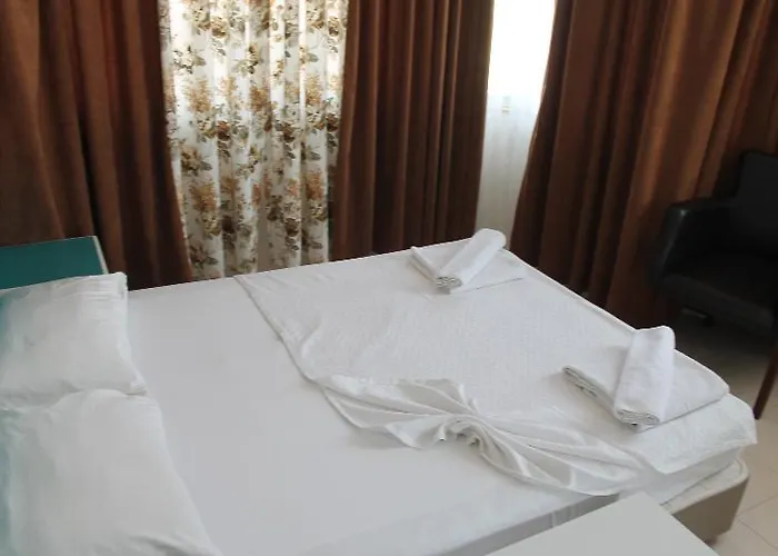 מלון Rosella אלאניה