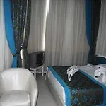 Ξενοδοχείο Rosella 3*