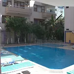 Rosella Hotel