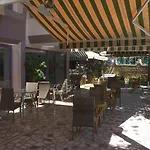 Hotel Rosella 3*