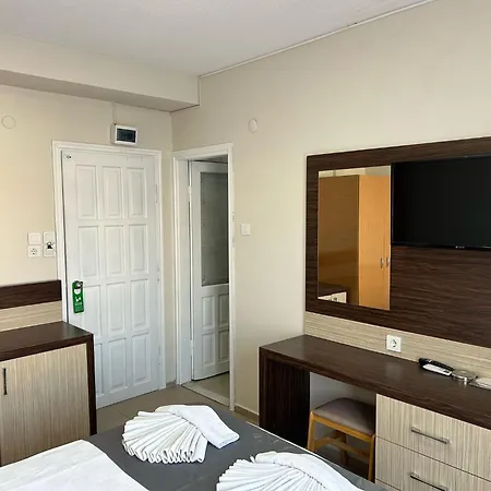 Rosella Otel