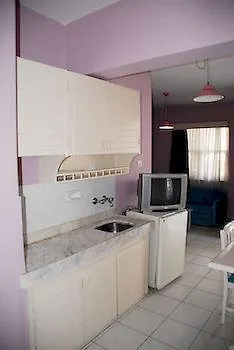Rosella 3*