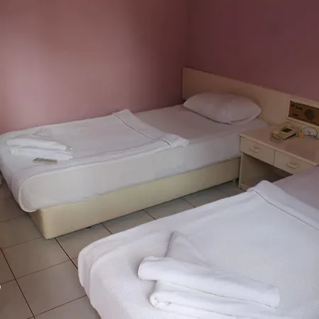 Hotel Rosella 3*