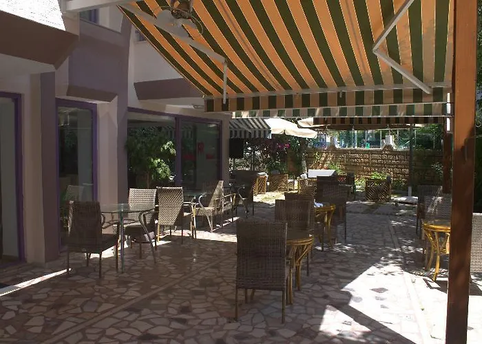 Hotel Rosella 3*