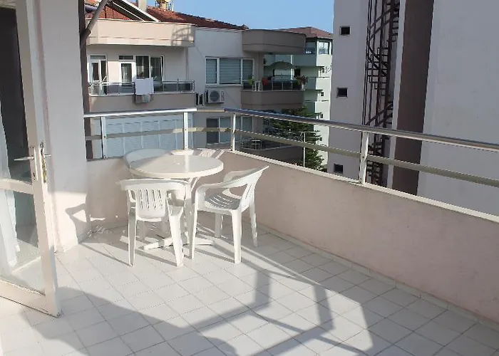 Rosella 3*