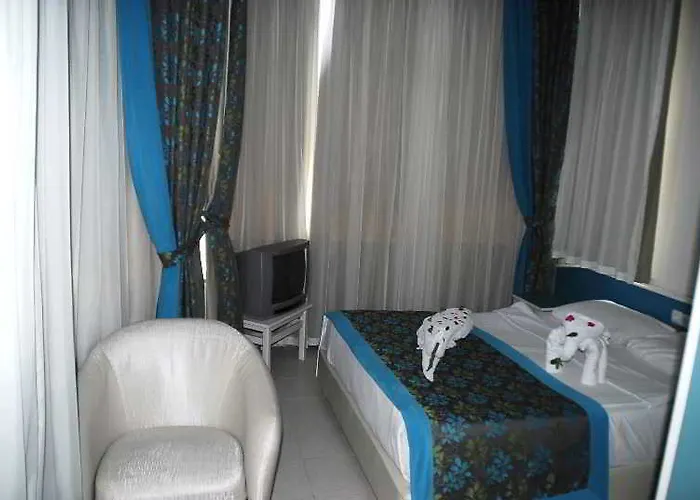 Ξενοδοχείο Rosella 3*